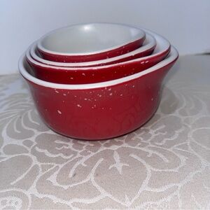 Sleigh bell measuring cups